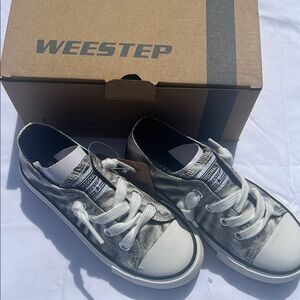 Weestep Kids Gray Canvas Sneakers zs 10